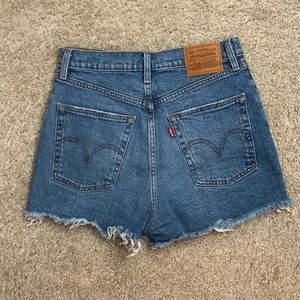 Levi’s Jean shorts - size 28